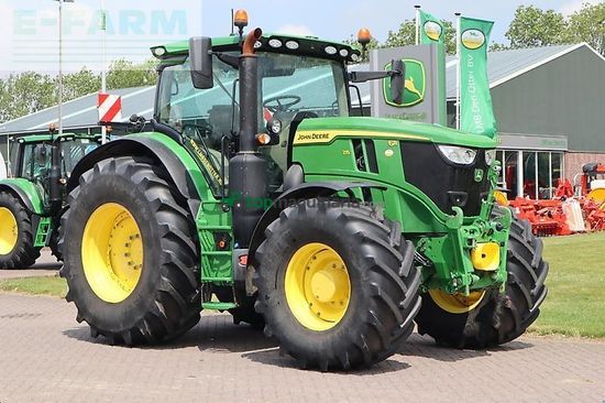 Tractor agrícola - John Deere - 6r 215 traktor