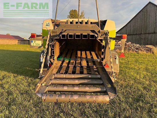 Empacadora gigant - Claas - quadrant 3200 rc