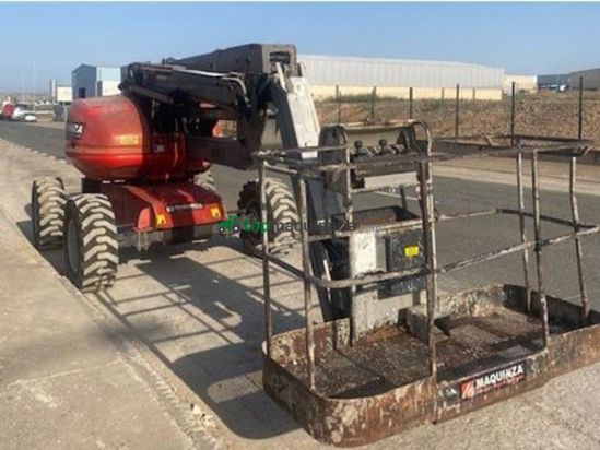 Brazo MANITOU 160ATJ EJE OSCILANTE