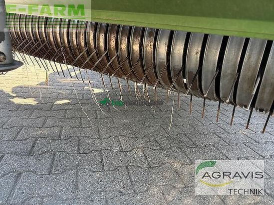 Empacadora gigant - Krone - comprima v 180 xc