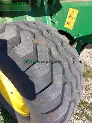 Empacadora gigant - John Deere - v 451 m