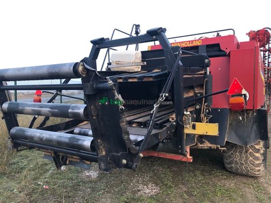 Empacadora gigante - New Holland BB950