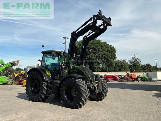 Tractor agrícola - Valtra - n174 versu unlimited tractor (st27127)