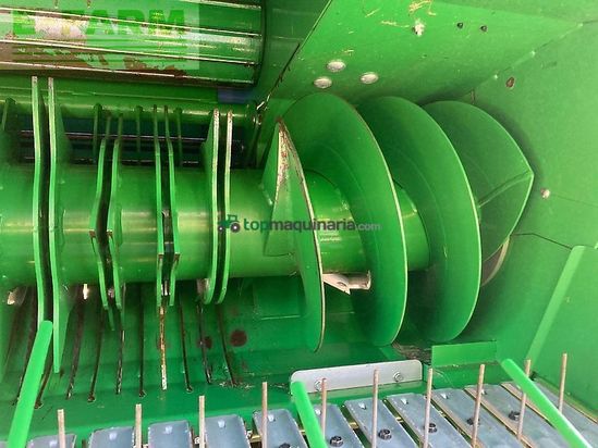 Empacadora gigant - John Deere - f441 n mc