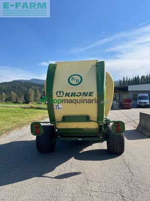 Empacadora gigant - Krone - comprima v 150 xc