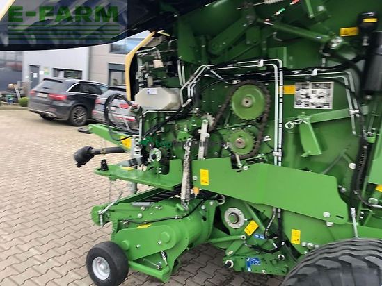 Empacadora gigant - Krone - comprima v 150 xc