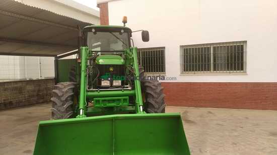 Tractor agrícola - John Deere - 6820 con pala 