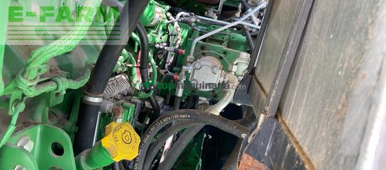 Cosechadora de Cereal - John Deere - 8300