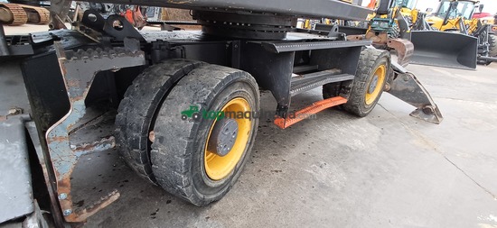 Excavadora VOLVO EW240E
