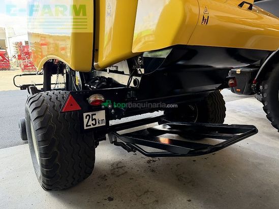 Empacadora gigant - New Holland - rb 180