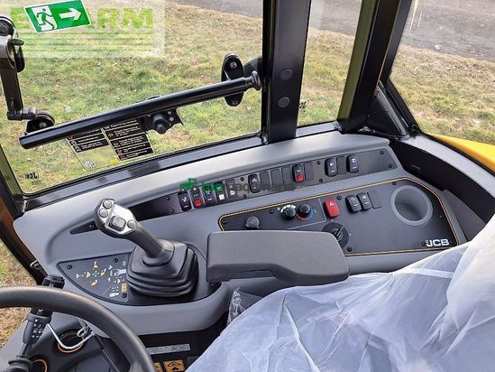 Minicargadora - JCB - 409 agri stufe v