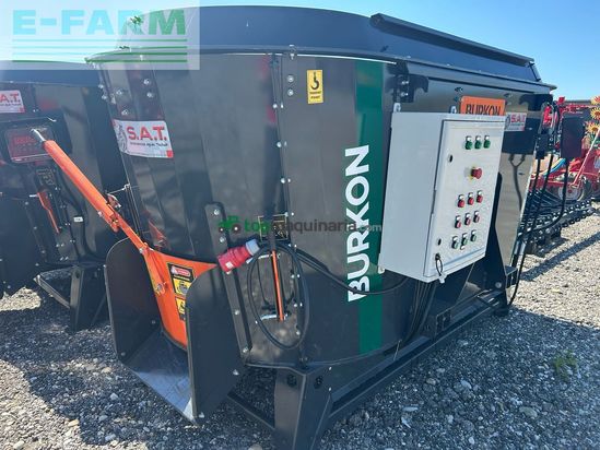 Remolqu esparcidor -  - futtermischer-4,0m³-elektromotor-vorführmaschine
