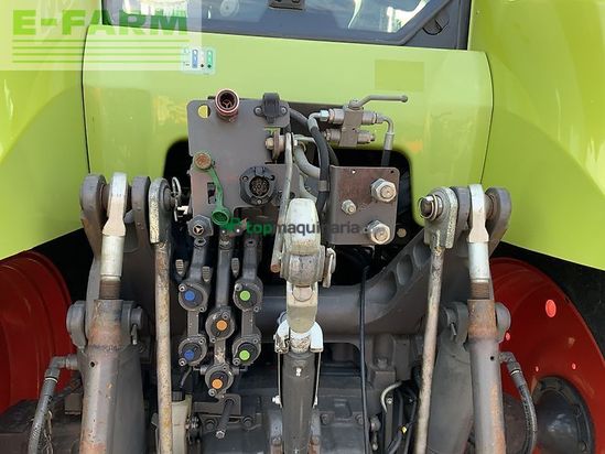 Tractor agrícola - Claas - 820 axion tractor (st23326)