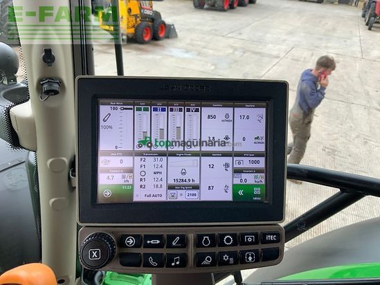 Tractor agrícola - John Deere - 6215r tractor (st24044)