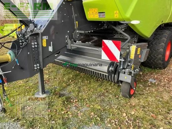 Empacadora gigant - Claas - quadrant 5200 fc tandem