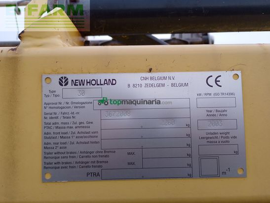 Cosechadora de Cereal - New Holland - CR980