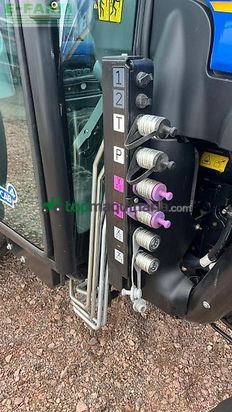 Tractor agrícola - New Holland - t 4.100 f schmalspur obstbau weinbau F