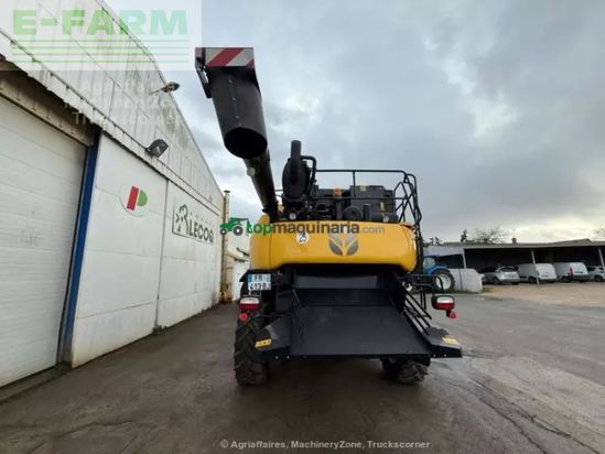 Cosechadora de Cereal - New Holland - cr 8.80