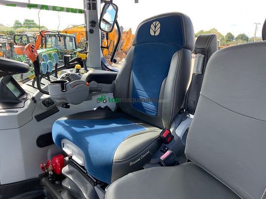 Tractor agrícola - New Holland - t7.230 tractor (st24298)