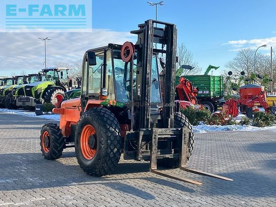 Elevadora - JCB - 930-4 t4