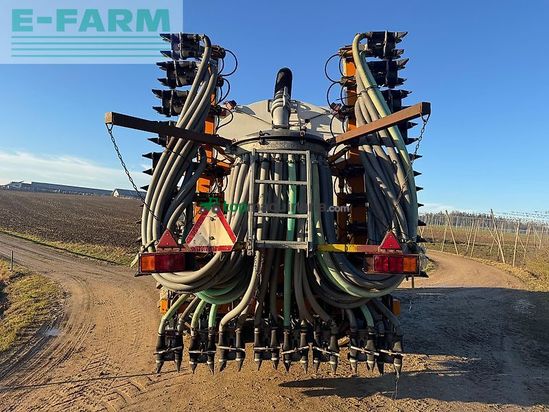 Tractor agrícola - Claas - xerion 3800 saddle trac mit sgt gülleaufbau