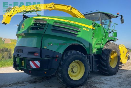 Cosechadora de Cereal - John Deere - 8400