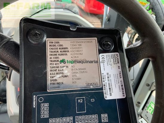 Tractor agrícola - Valtra - t254 versu unlimited tractor (st27246)