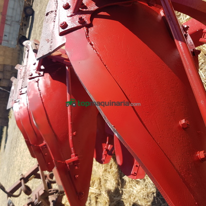Vertederas hidráulicas reversibles 4 cuerpos