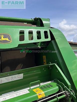 Empacadora gigant - John Deere - v461r