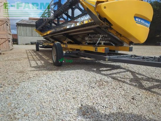 Cosechadora de Cereal - New Holland - cr8.90