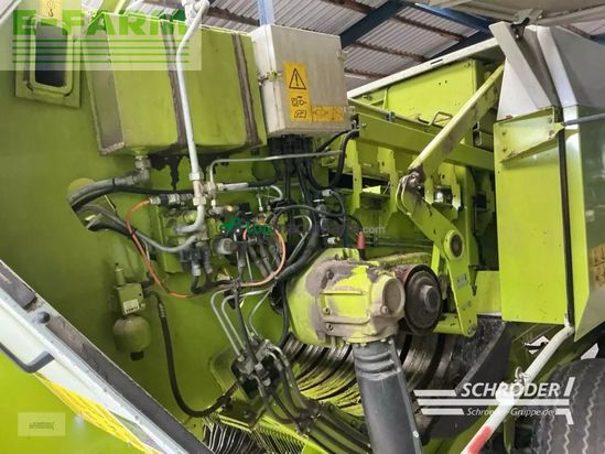 Empacadora gigant - Claas - quadrant 2200 rc
