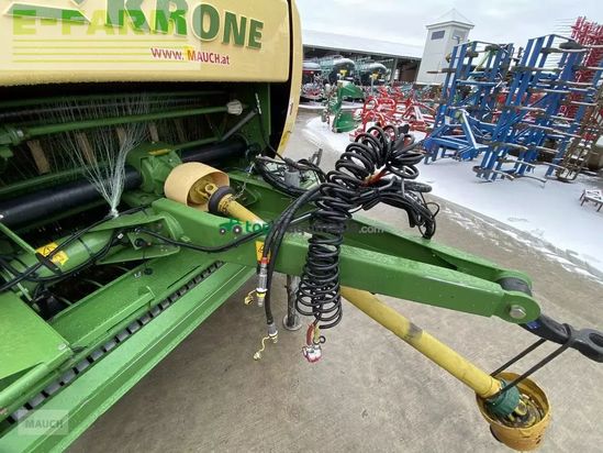 Empacadora gigant - Krone - comprima f155xc