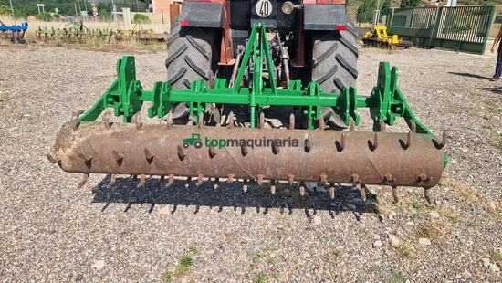Descompactador subsolador - Subsolador 5 púas con rodillo 