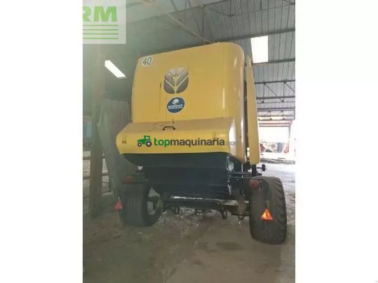 Empacadora gigant - New Holland - roll-belt180