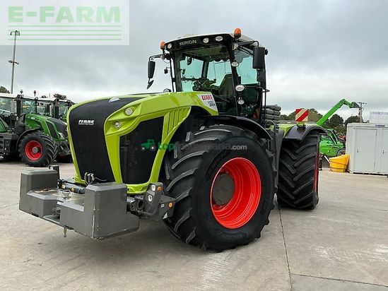 Tractor agrícola - Claas - xerion trac 5000 tractor (st26926)