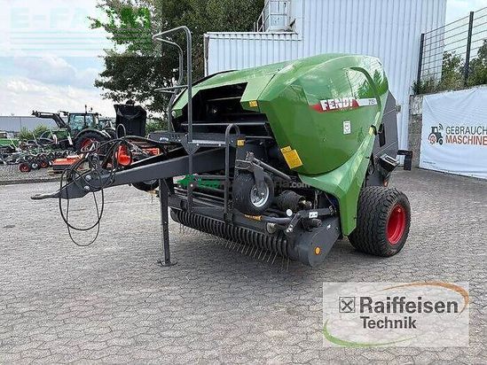 Empacadora gigant - Fendt - rotana 2125 f