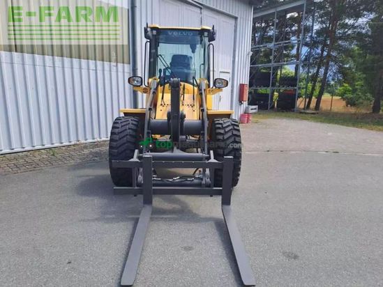 Minicargadora - Volvo - volvo l 30