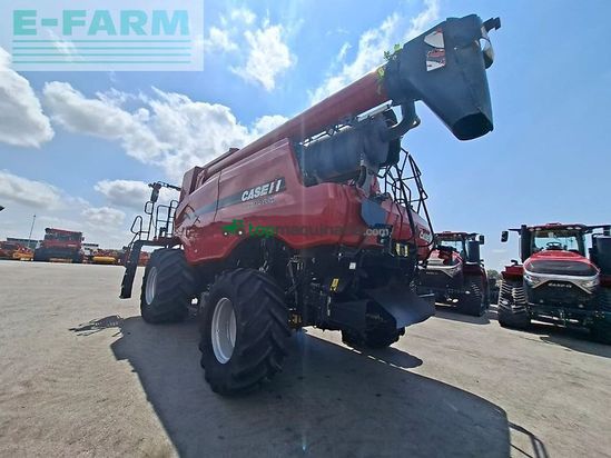 Cosechadora de Cereal - Case IH - axial-flow 6140 cu heder de 6,1 m