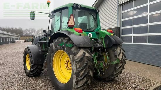 Tractor agrícola - John Deere - 6820 med frontlæsser