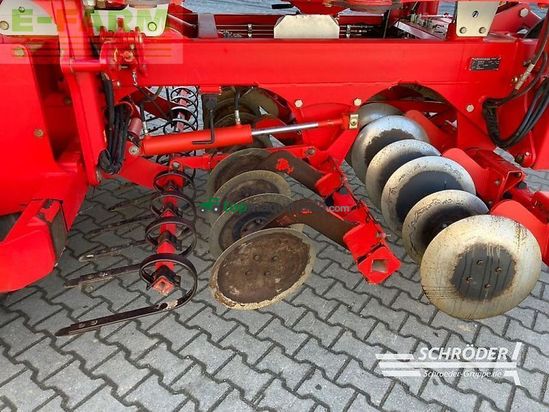 Sembradora - Pöttinger - terrasem c6 artis