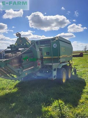 Empacadora gigant - John Deere - 680