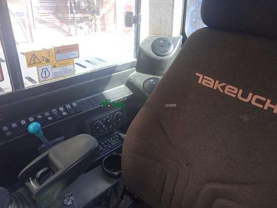 Miniexcavadora TAKEUCHI TB290