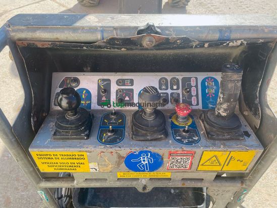 Brazo MANITOU 200ATJ