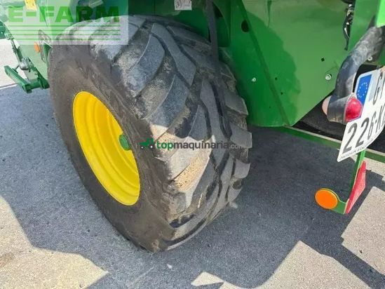 Empacadora gigant - John Deere - v461r