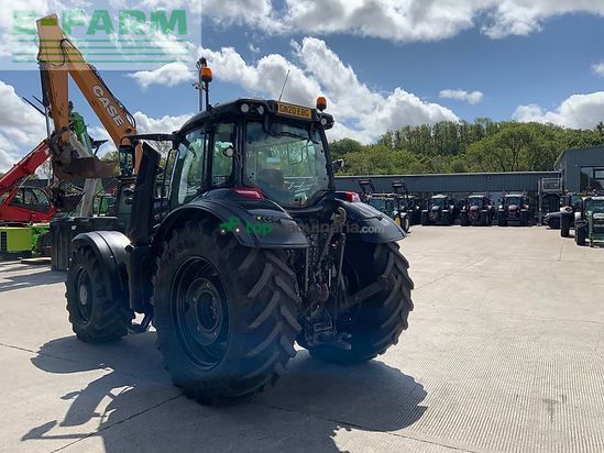 Tractor agrícola - Valtra - t214 versu unlimited tractor (st27245)