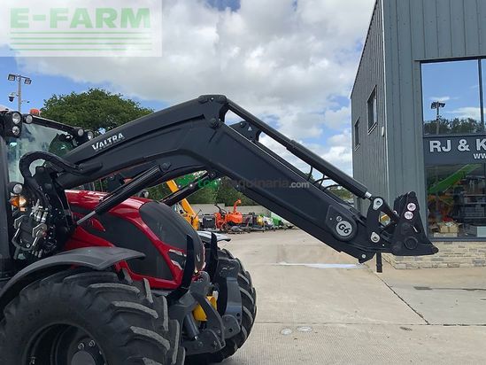 Tractor agrícola - Valtra - n175 unlimited tractor (st26881)