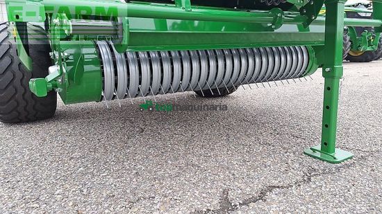 Empacadora gigant - John Deere - V451M