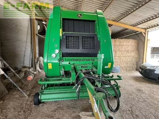Empacadora gigant - John Deere - 864