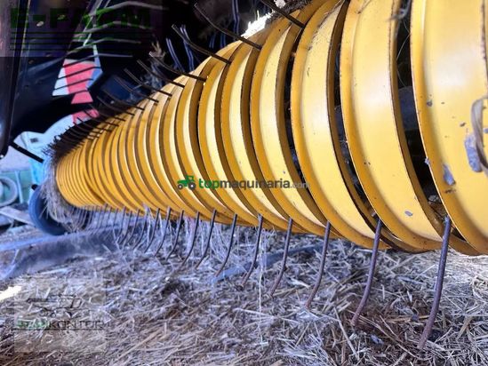 Empacadora gigant - New Holland - br 6090 / roll-bar 125