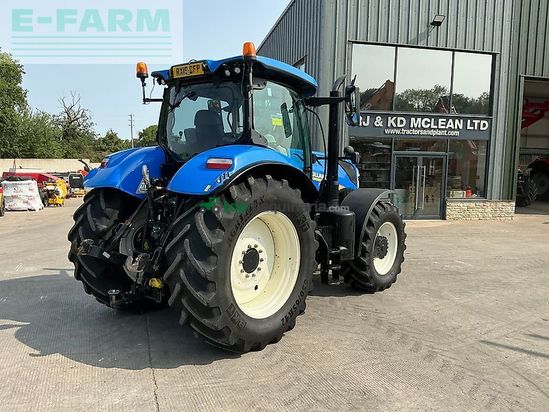 Tractor agrícola - New Holland - t7.245 tractor (st27151)